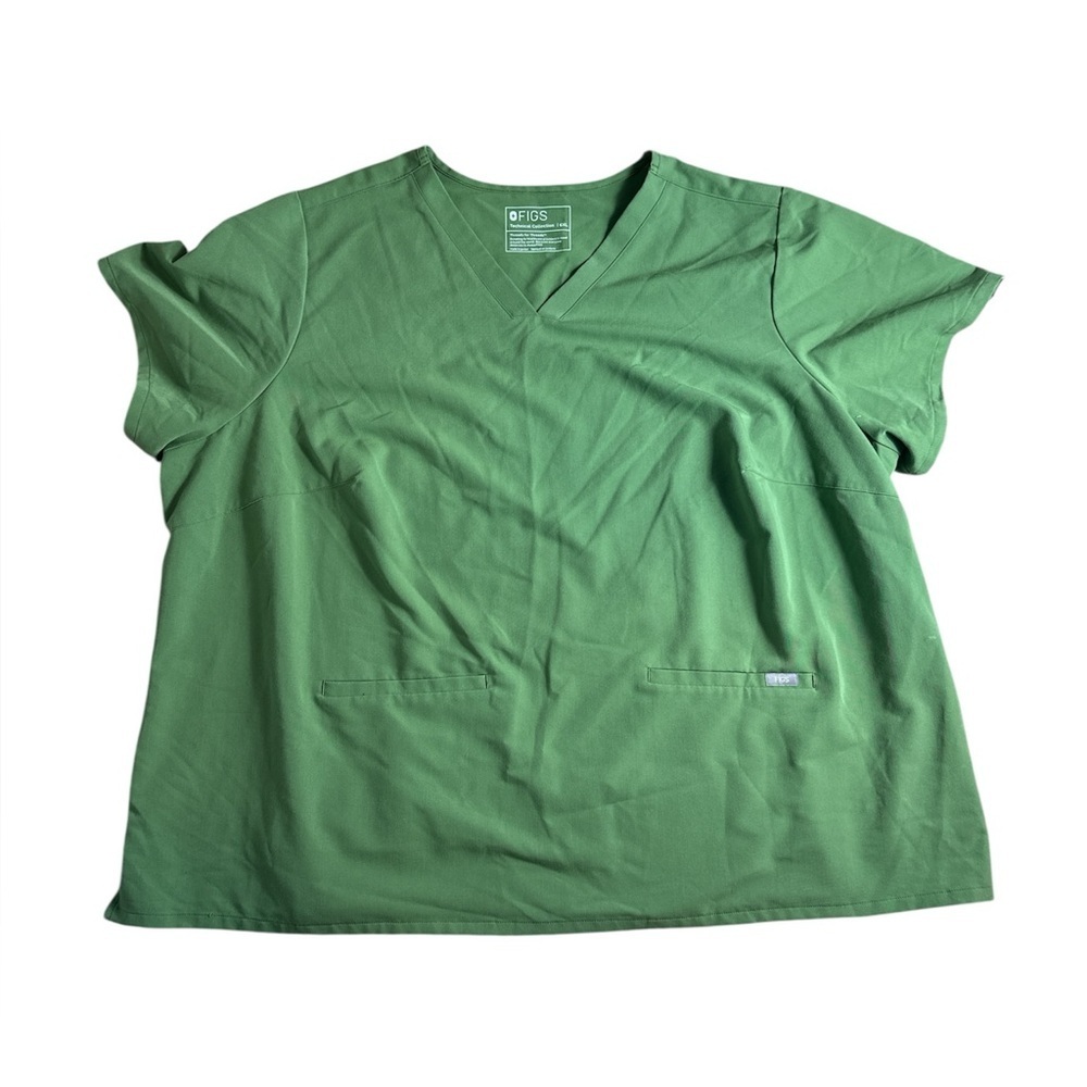 FIGS Casma 3 Pocket Scrub Top Fern